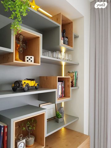 דו משפחתי, אורנית, אורנית