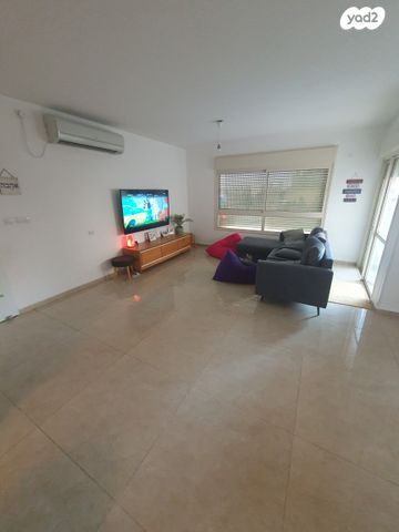 דירה, חודשי השנה, העונות - בבניה, רובע 11, אילת