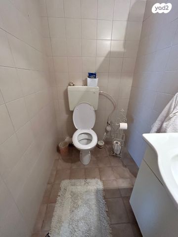 דירה, הר הצופים, רחובות