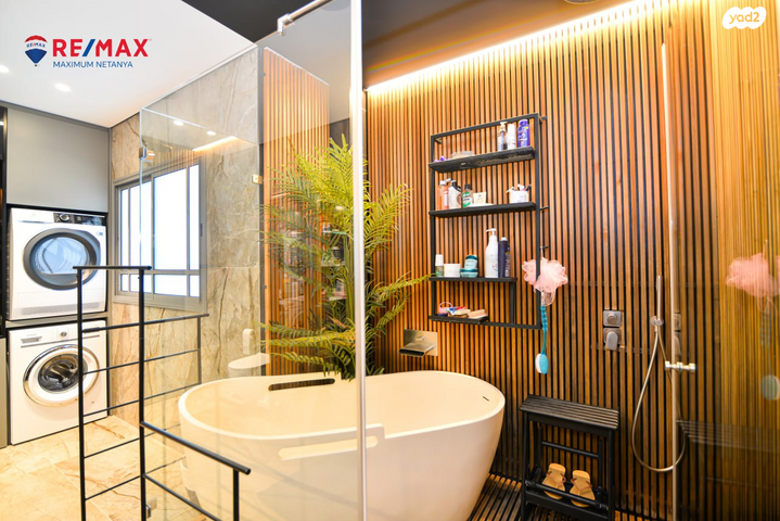 גג/ פנטהאוז, נתן יונתן 6, עיר ימים, נתניה