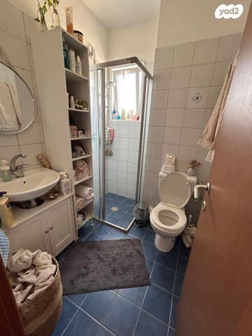 דירה, הר הצופים, רחובות