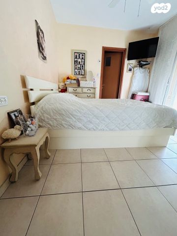 דירה, הר הצופים, רחובות