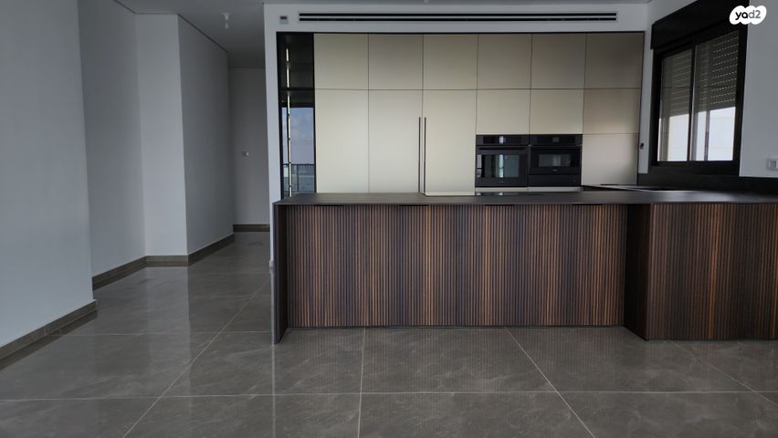 גג/ פנטהאוז, אריק איינשטיין, נווה שרון / שער העיר, נתיבות