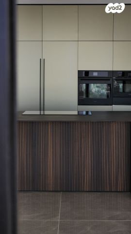 גג/ פנטהאוז, אריק איינשטיין, נווה שרון / שער העיר, נתיבות