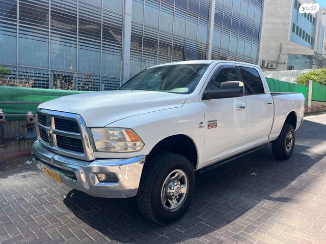 מודעת רכב דודג'