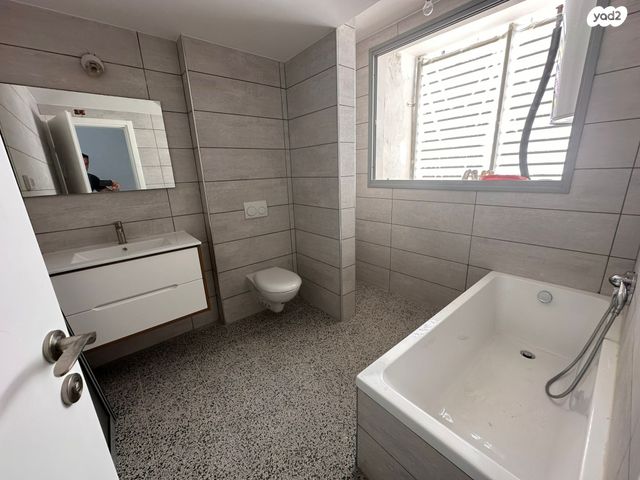 דירה, ביאליק, בת ים