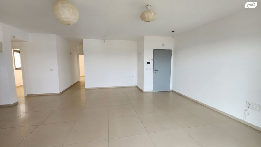 דירה, כלנית, הפרחים, חריש