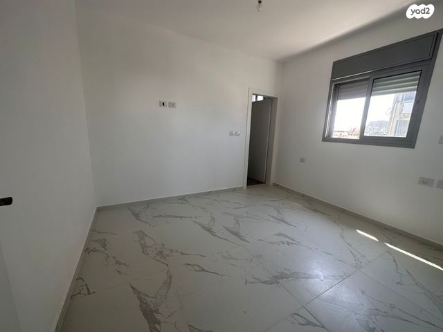 דירה, ביאליק, בת ים