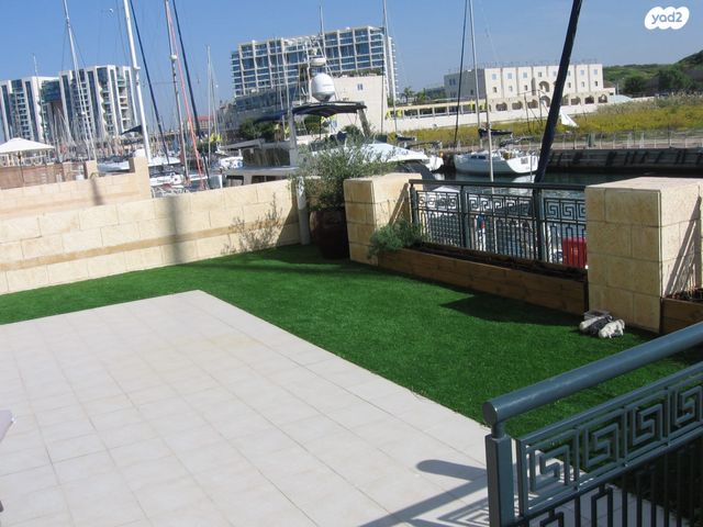 דירת גן, הרצליה