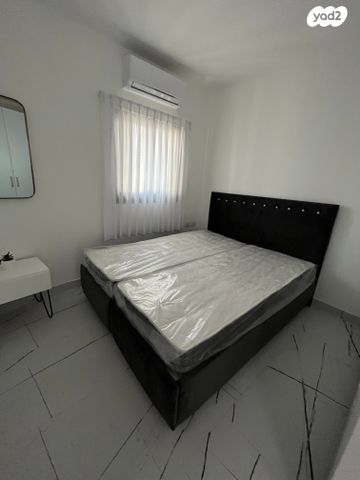 גג/ פנטהאוז, אליהו מני, ירושלים