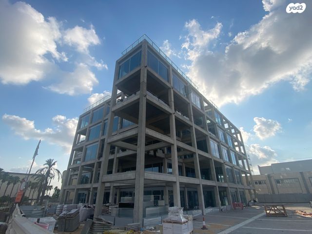 משרדים, קיסריה