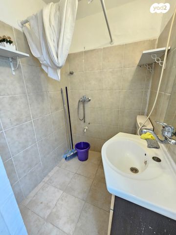 דירה, שיבת ציון, פרוסטיג, קרית אתא