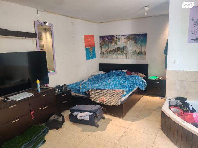 יחידת דיור, יעקב וייס, נתניה