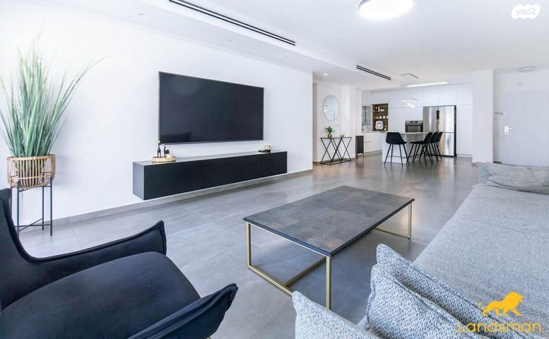 דירה, דוד טבצ'ניק 10, נווה גן, פתח תקווה