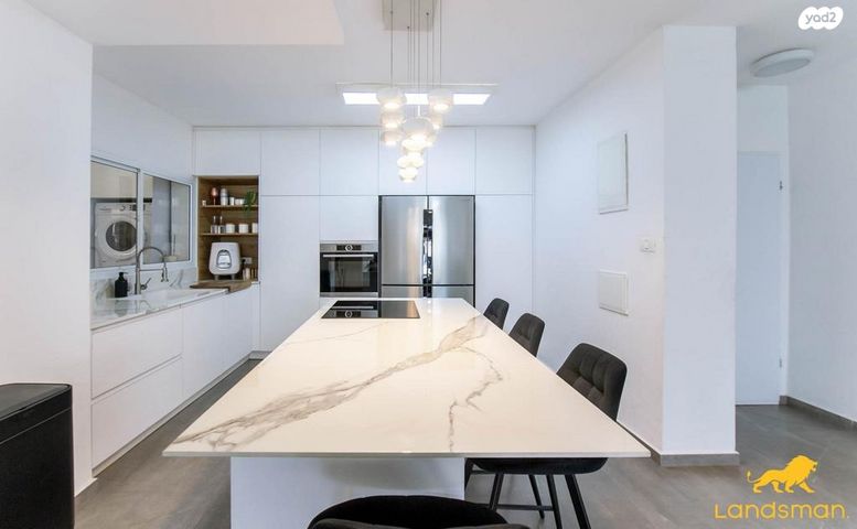 דירה, דוד טבצ'ניק 10, נווה גן, פתח תקווה