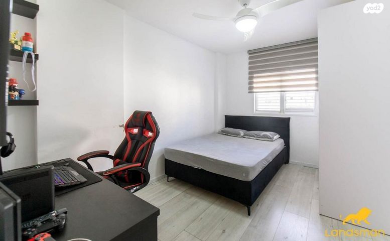 דירה, דוד טבצ'ניק 10, נווה גן, פתח תקווה