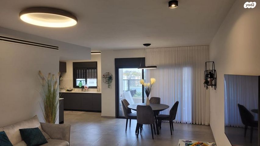 דירה, עגנון, נהריה