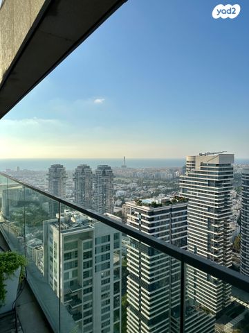 ניסים אלוני 