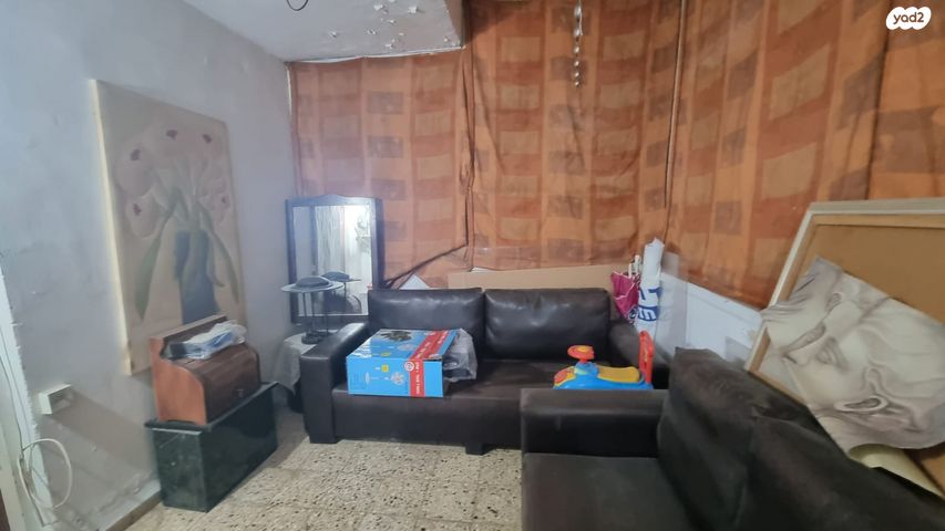 דירת גן, שיכון ב, טבריה