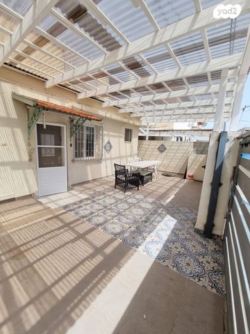 דירת גן, התנאים 18, גבעת אולגה, חדרה