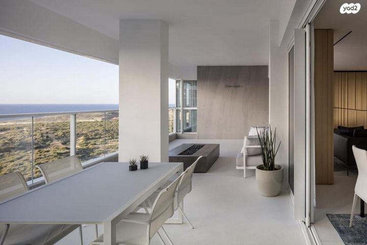 דירה, עוזי חיטמן, עיר ימים, נתניה