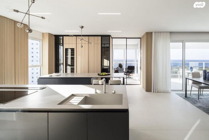 דירה, עוזי חיטמן, עיר ימים, נתניה