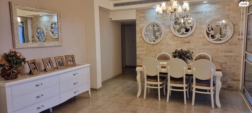 דירת גן, יערת העמק, מגדל העמק