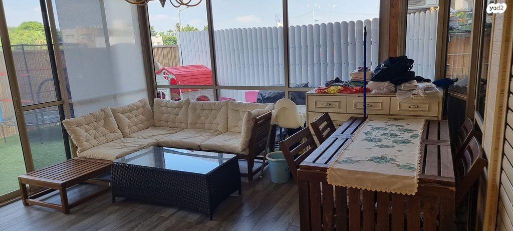 דירת גן, יערת העמק, מגדל העמק