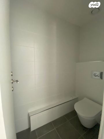 דירה, גרציאני יצחק 8, גני שרונה, קרית הממשלה, תל אביב יפו