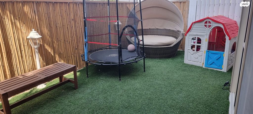 דירת גן, יערת העמק, מגדל העמק