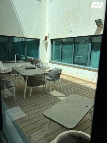 משרדים, שפיים