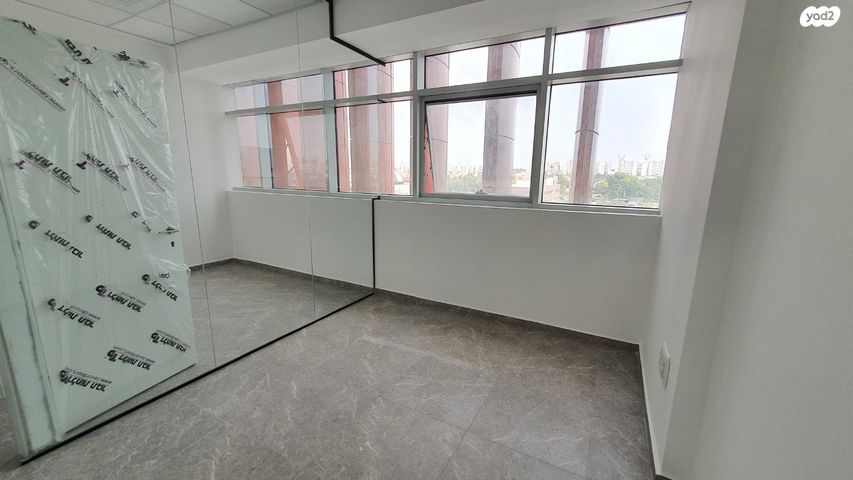 משרדים, ילדי טהרן, מב"ת מערב, אזור תעשייה חדש, ראשון לציון