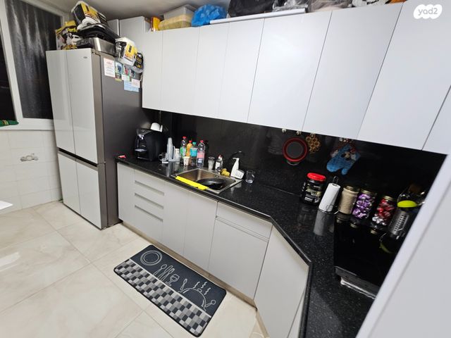 דירה, נחמה פוחצ'בסקי, ראשון לציון