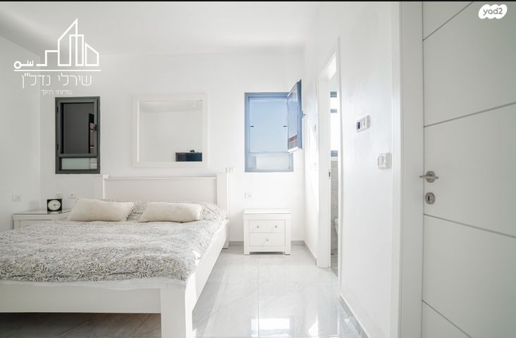 דו משפחתי, נאות הפרחים, גן יבנה