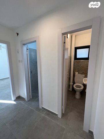 דירת גן, צה"ל, המיסדים, כרמיאל