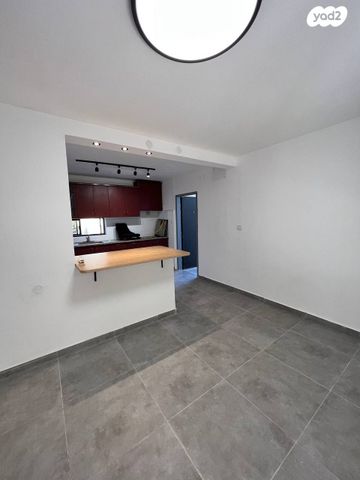 דירת גן, צה"ל, המיסדים, כרמיאל