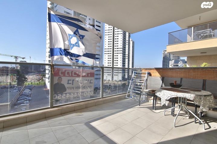 דירה, משכנות האומנים, קרית מוצקין