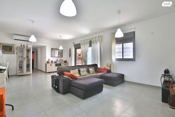 דירה, משכנות האומנים, קרית מוצקין