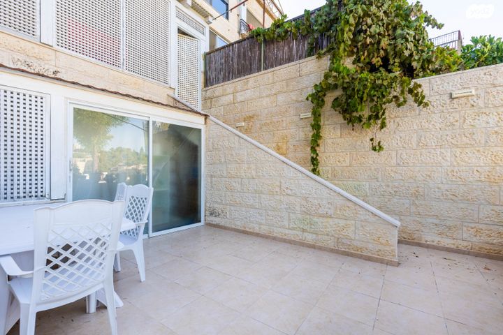 דו משפחתי, הכלנית, עיר גנים, ירושלים