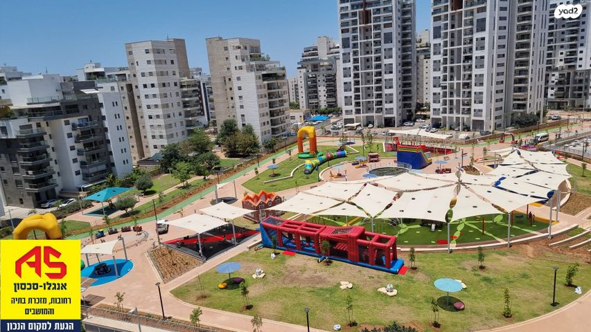 גג/ פנטהאוז, פרופ' יהודית בירק, רחובות המדע, רחובות