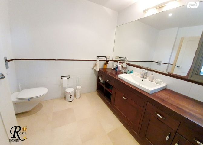 בית פרטי/ קוטג', סביון