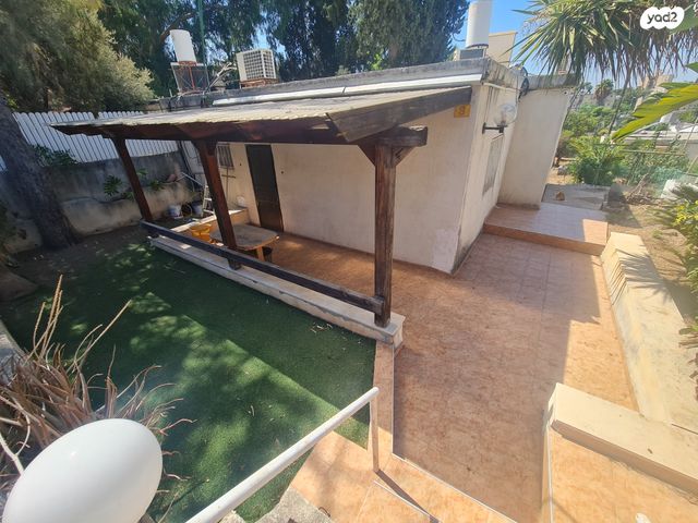 דו משפחתי, אהרון בן יוסף, קרית אתא