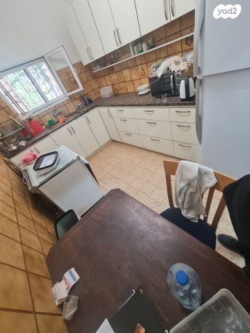 דו משפחתי, אהרון בן יוסף, קרית אתא