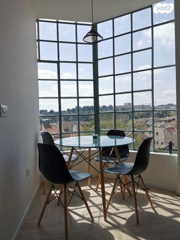 דירה, הרב שלום שבזי, נחלאות, שערי חסד, ירושלים