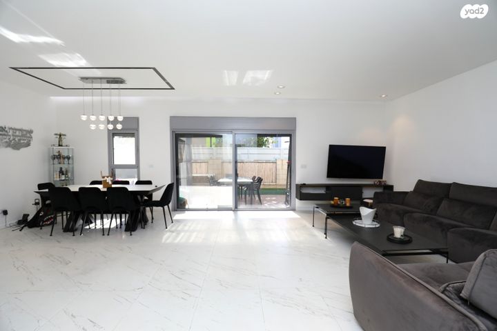 בית פרטי/ קוטג', נחל בניאס 39, אגמים, נתניה