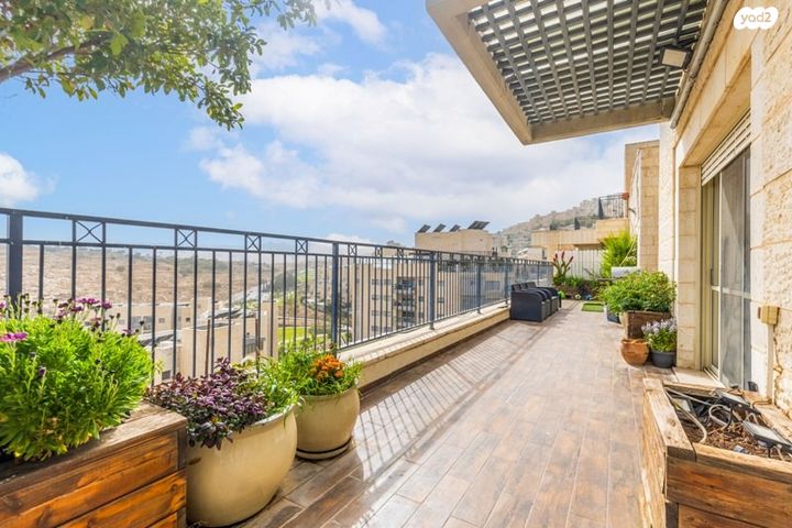 גג/ פנטהאוז, הרב כלפון משה הכהן, חומת שמואל, הר חומה, ירושלים