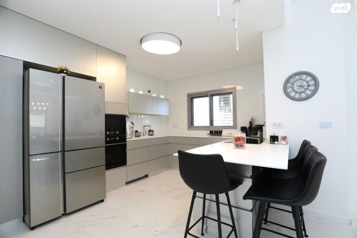 בית פרטי/ קוטג', נחל בניאס 39, אגמים, נתניה