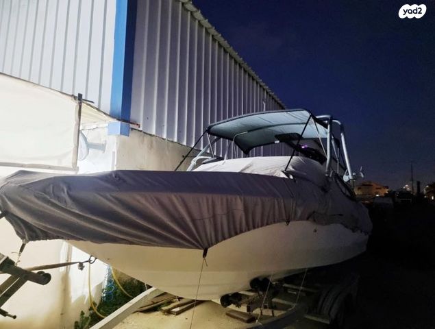 יאכטות - סירות מנוע