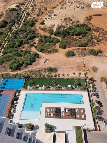 דירה, אהוד מנור, עיר ימים, נתניה