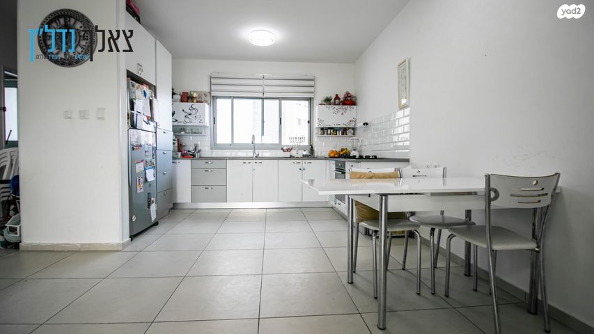 יעקב מרידור 